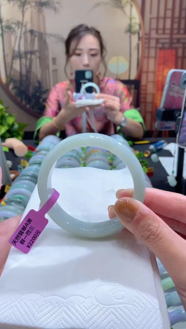 未镶嵌手镯翡翠000072348