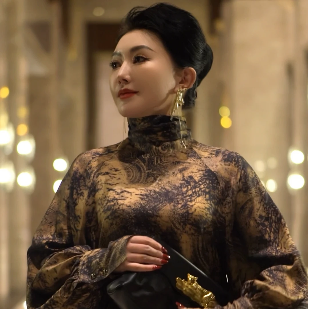 芈莱尤优—新款【烁玉流金】高领飘带长袖连衣裙L24-5276-2