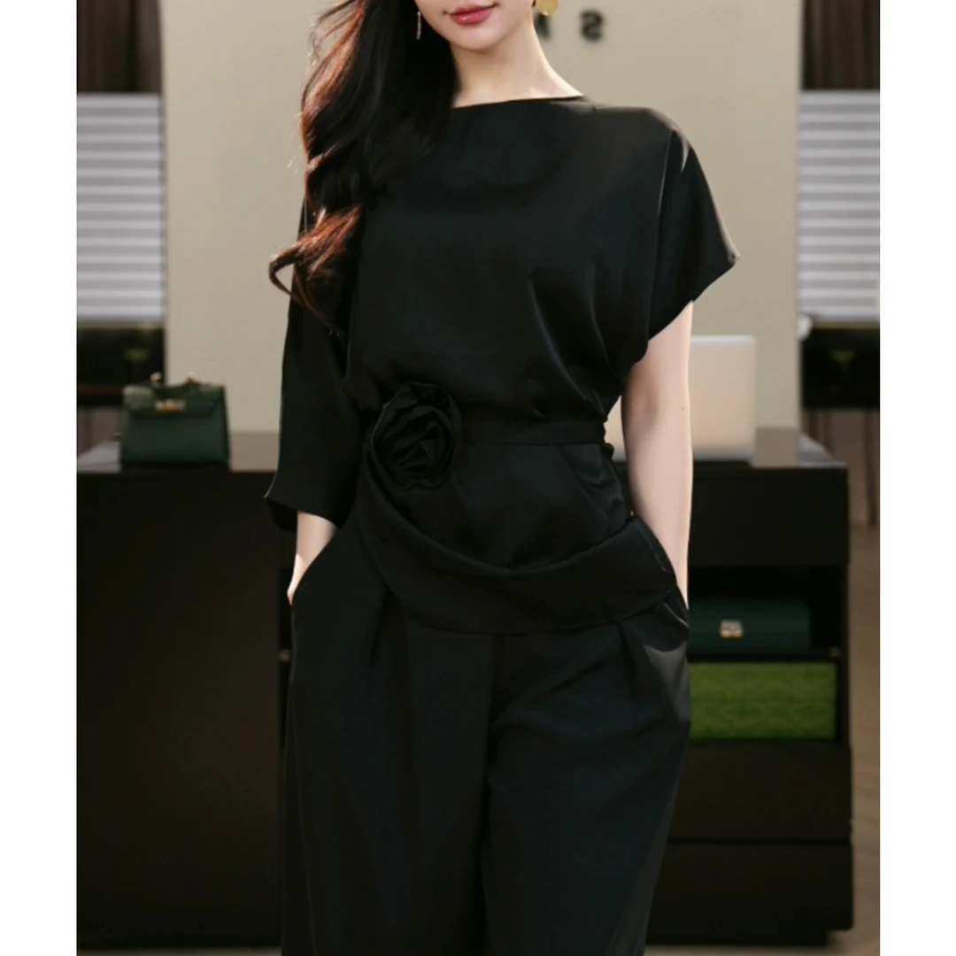 现货2025夏季新款【2123】气质轻奢不规则小众黑色显瘦缎面女款上衣