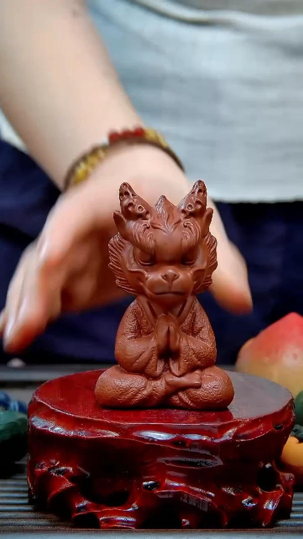 宜兴紫砂手工龙人