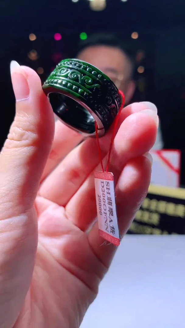 定制翡翠未镶嵌翡翠A货 多样性发其一