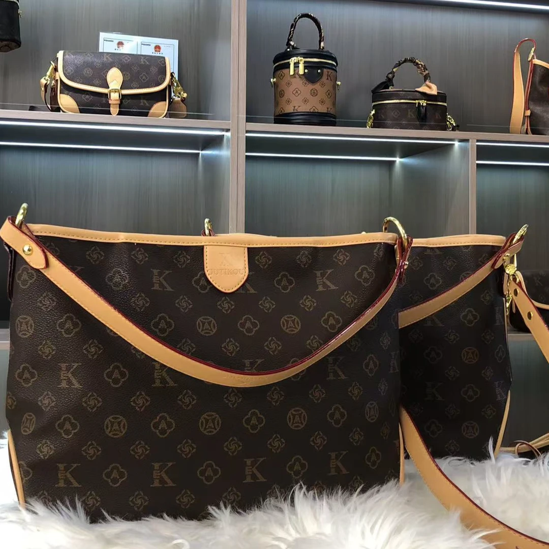 女包大容量外出通勤百搭女包