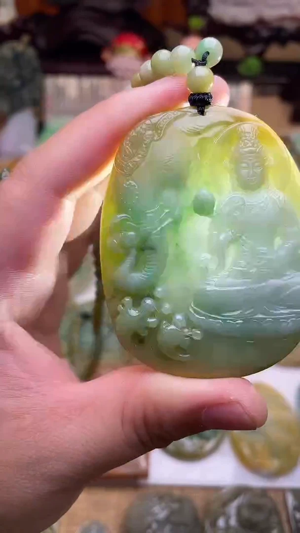 颈饰未镶嵌翡翠1