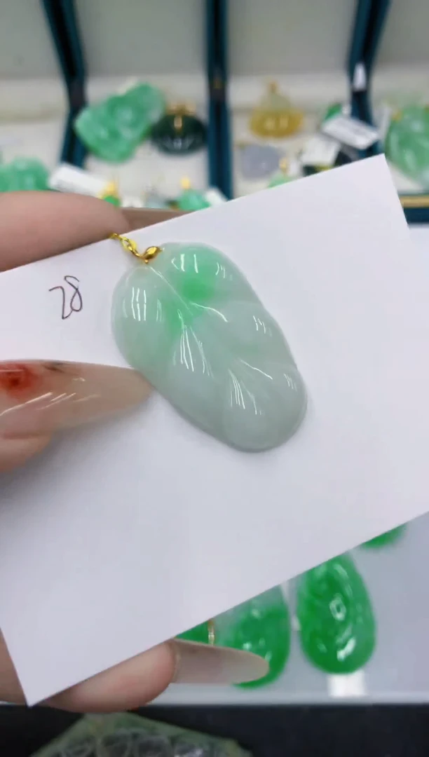 颈饰18K金镶嵌翡翠111111