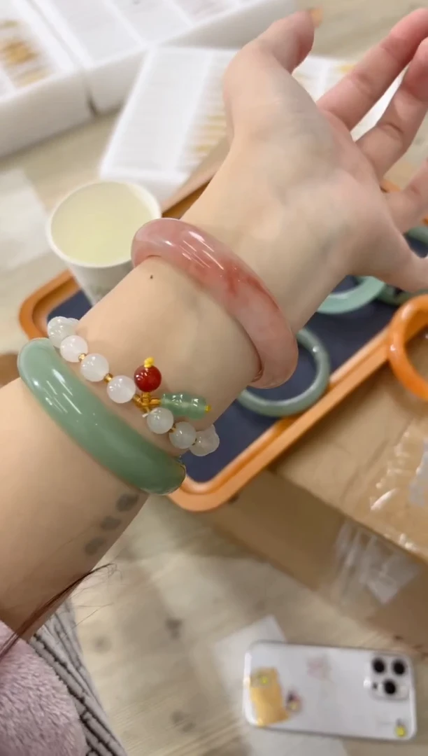 未镶嵌手镯石英质玉206-54F