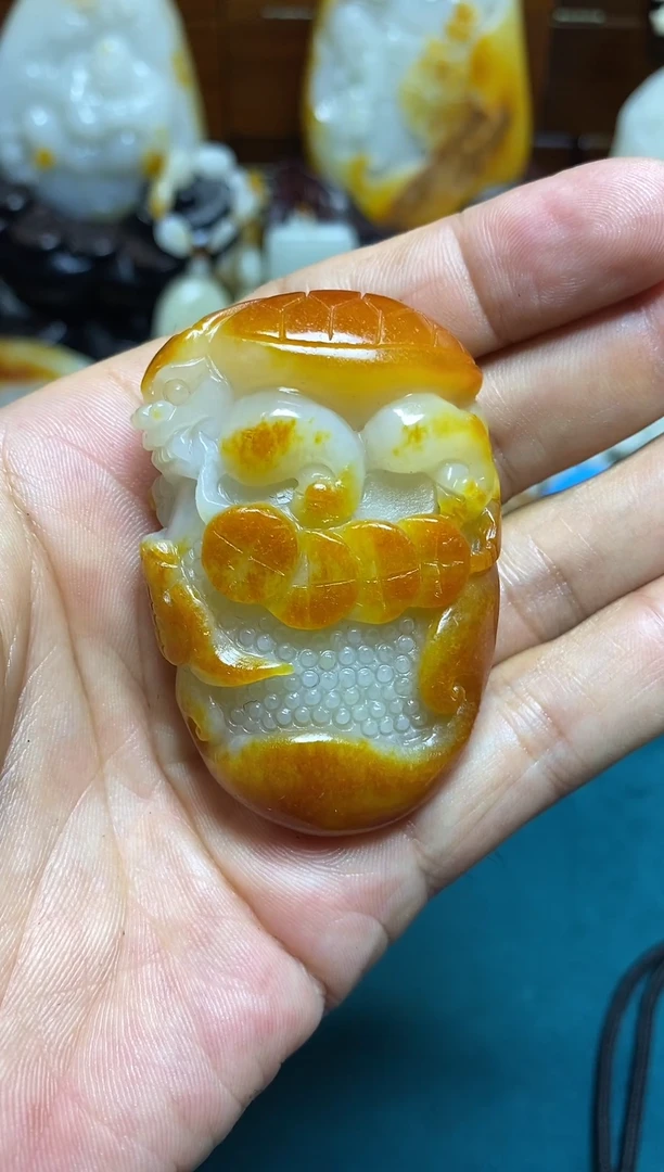 和田玉未镶嵌颈饰厚**物44