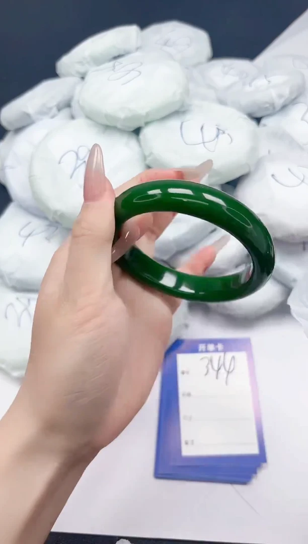 未镶嵌手镯石英质玉344/6263