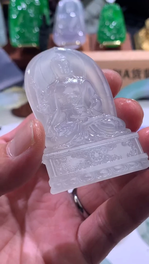未镶嵌定制翡翠翡翠吊坠