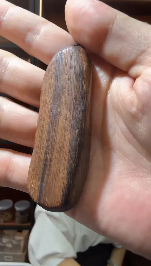 沉香吊坠40号柬埔寨多样性发一