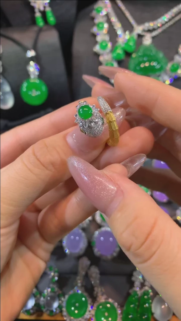 【闪购商品】翡翠戒指18K金镶嵌戒指