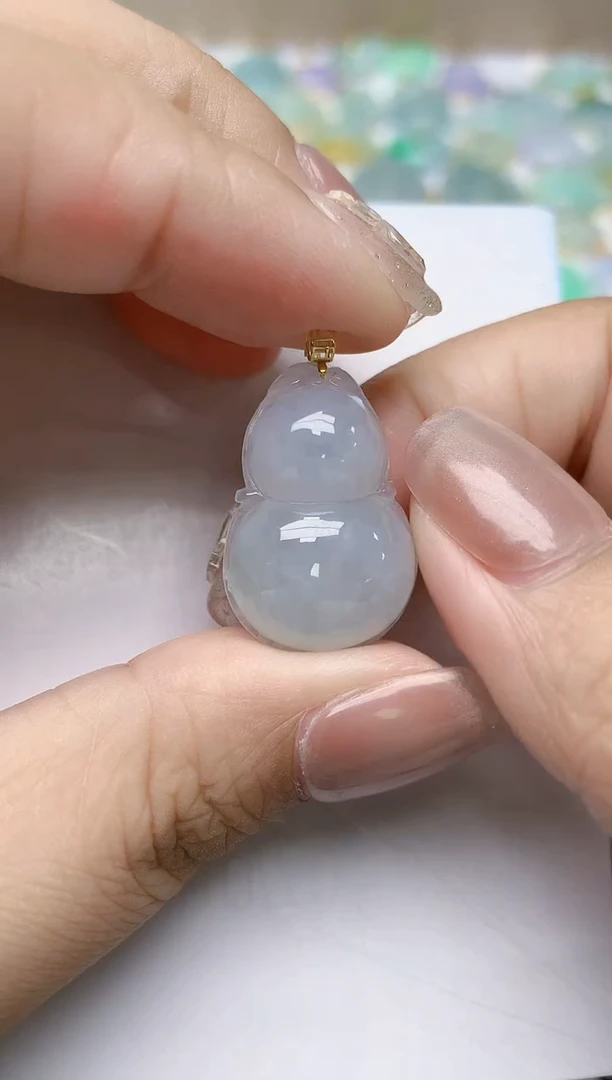 翡翠18K金镶嵌颈饰天然缅甸A货翡翠