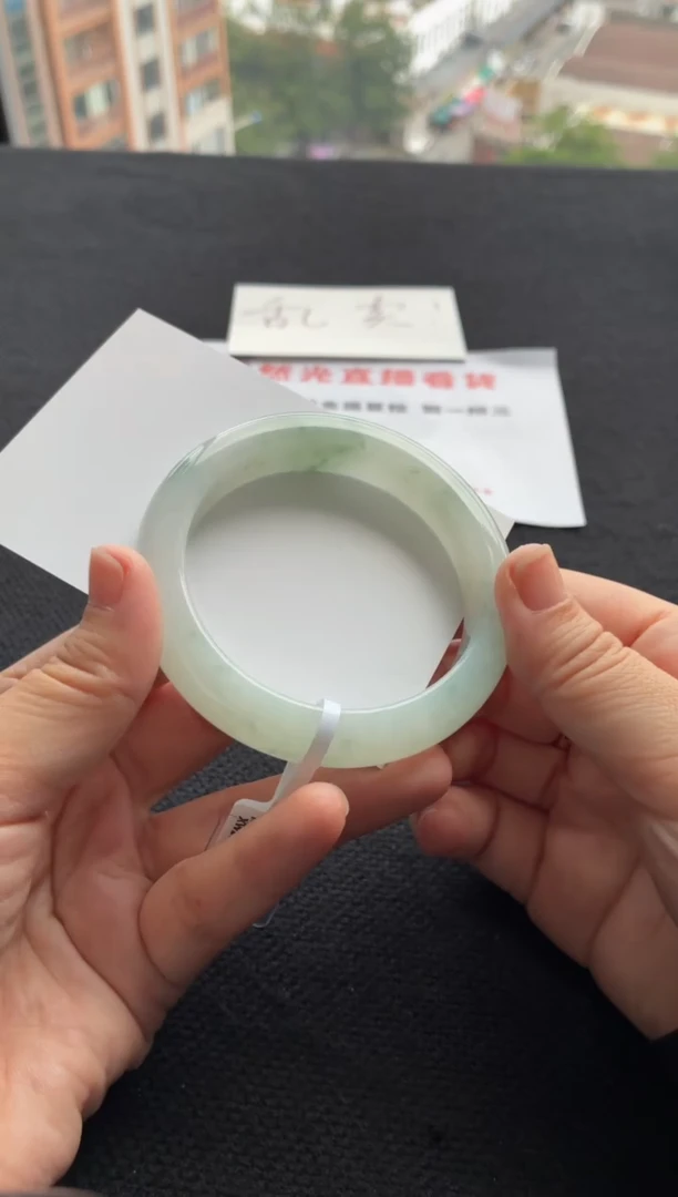 翡翠手镯未镶嵌买断价XW23016395