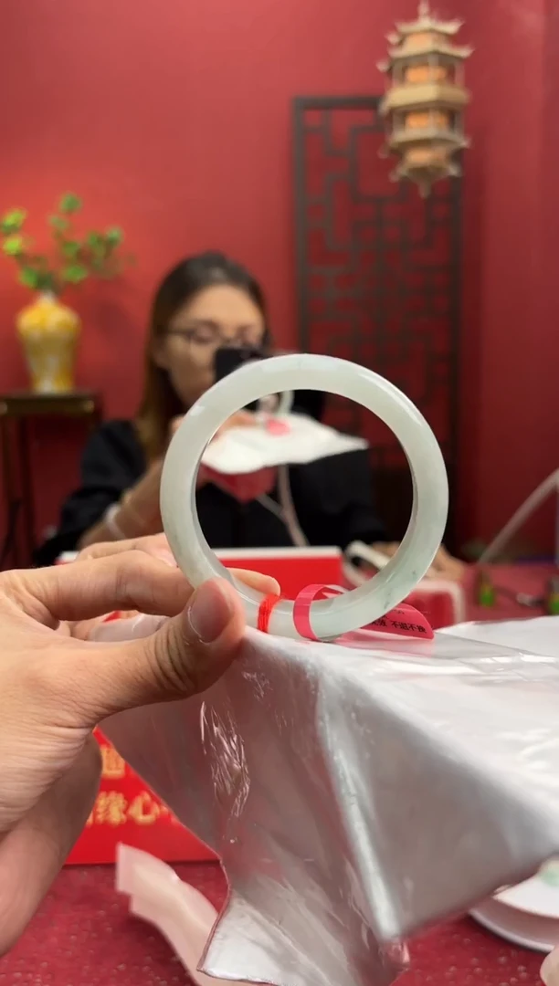 未镶嵌手镯翡翠翡翠手镯