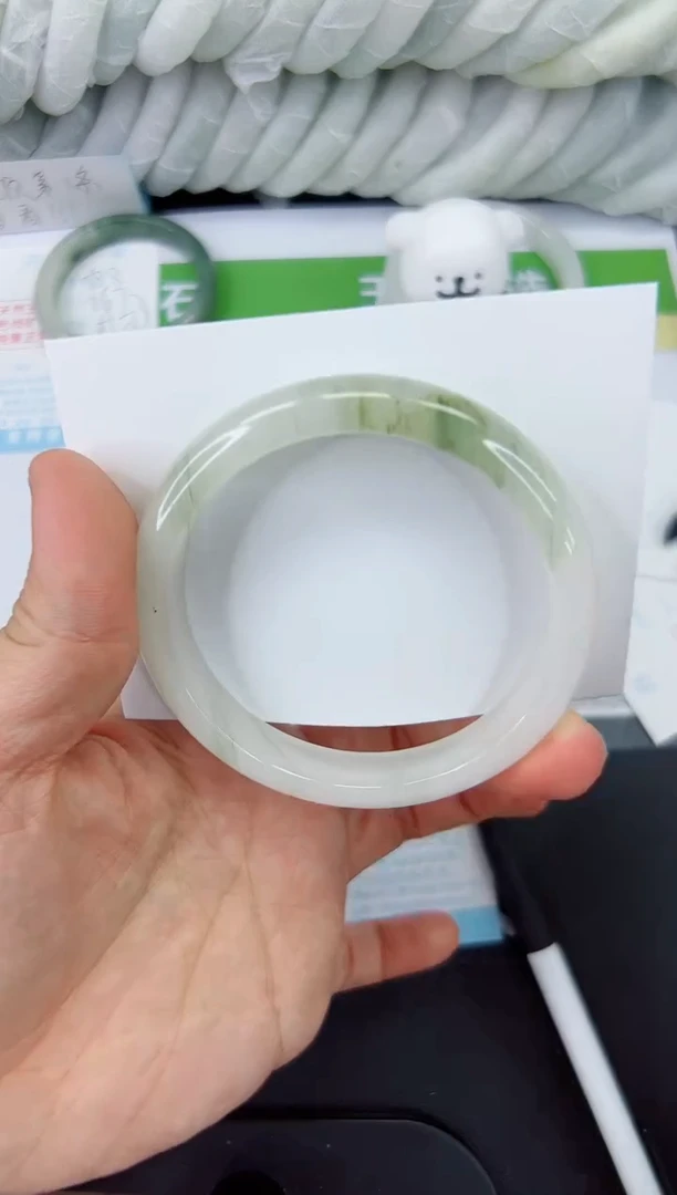 【闪购商品】石英质玉手镯未镶嵌589-59.4