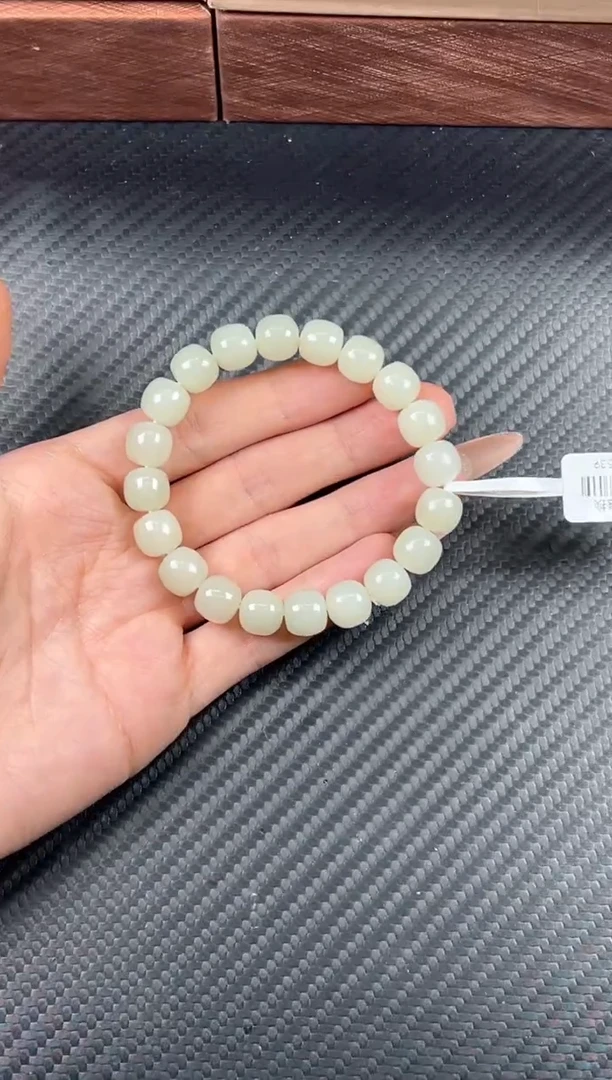 未镶嵌手串和田玉于田微色差卡10JS