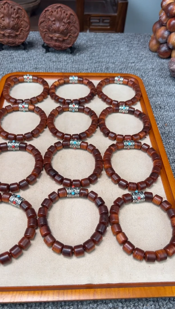 柏木（崖柏）1.0带配饰黑骨蜜结糖