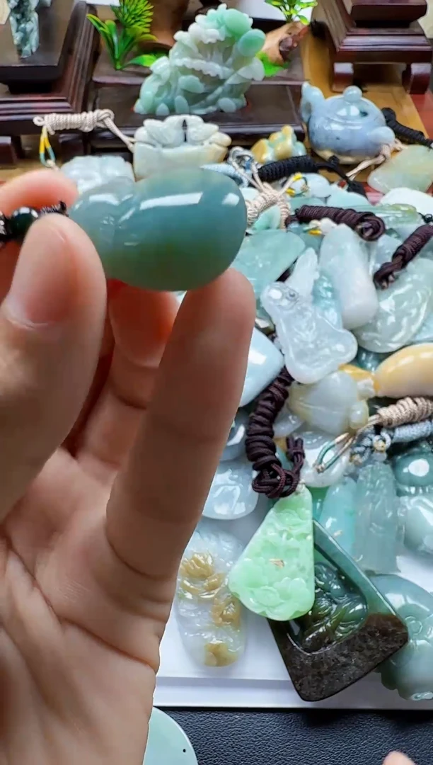 吊坠(不含链)未镶嵌翡翠1