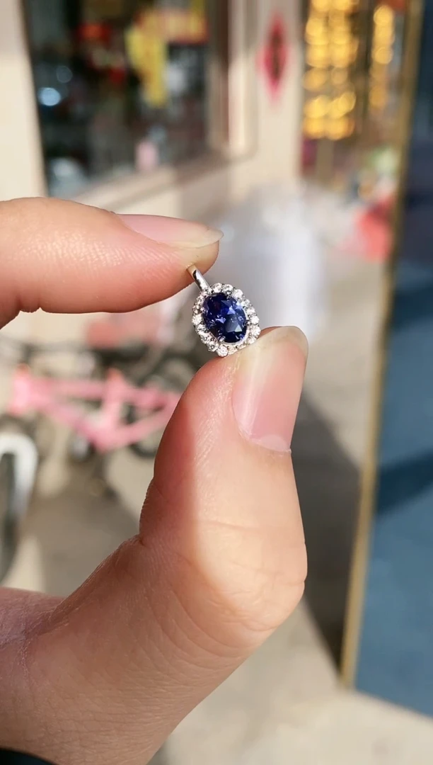 【闪购商品】坦桑石颈饰银S925镶嵌吊坠