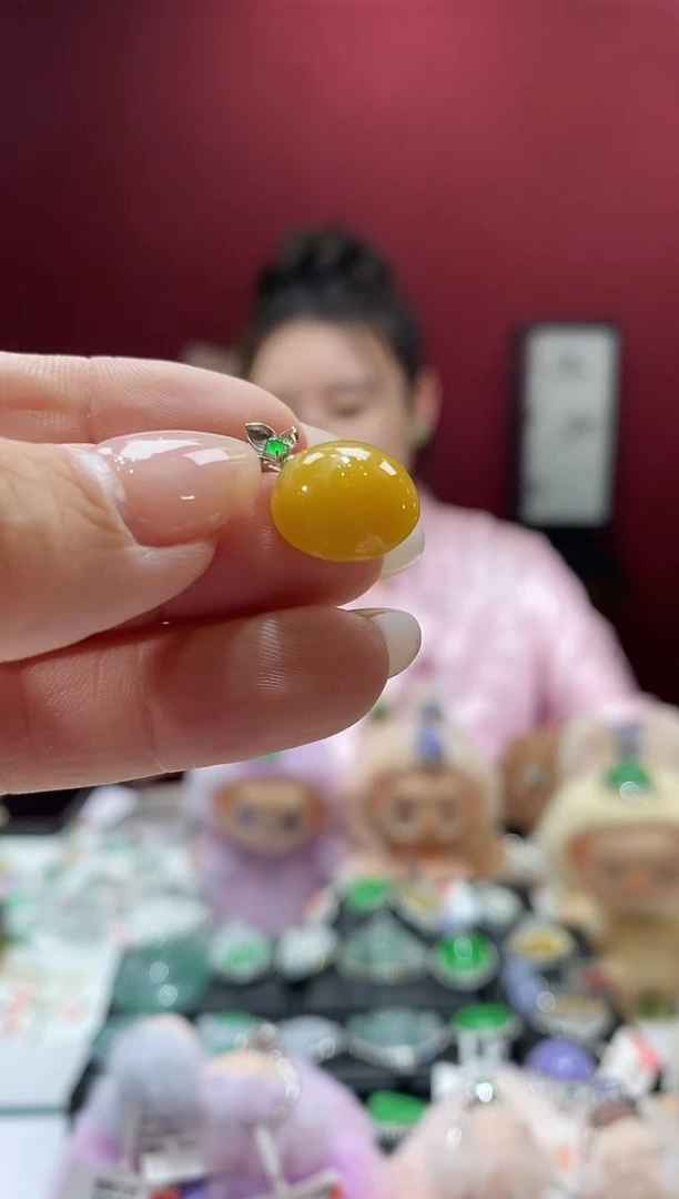 翡翠18K金镶嵌吊坠(不含链)蛋面