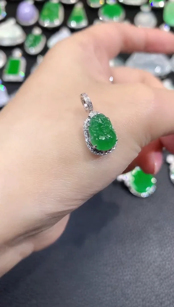 吊坠(不含链)18K金镶嵌翡翠A19