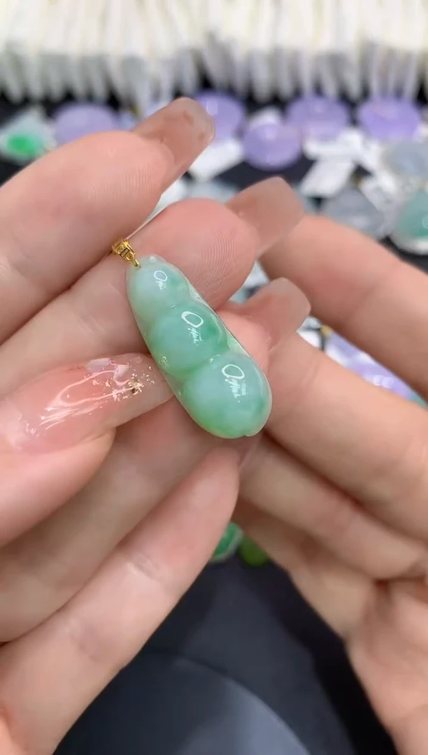 吊坠(不含链)18K金镶嵌翡翠11111111111