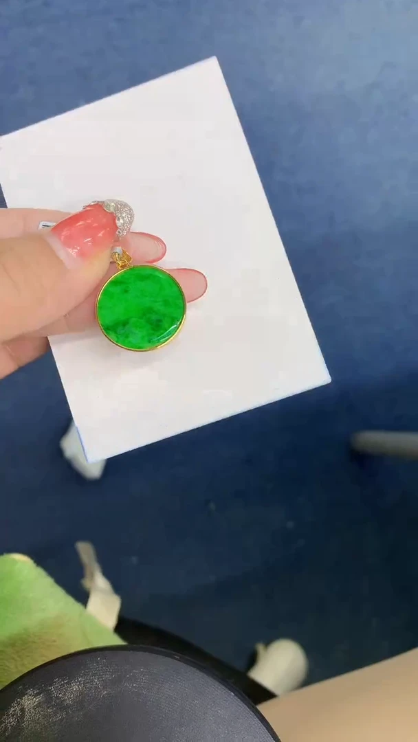 颈饰未镶嵌翡翠1
