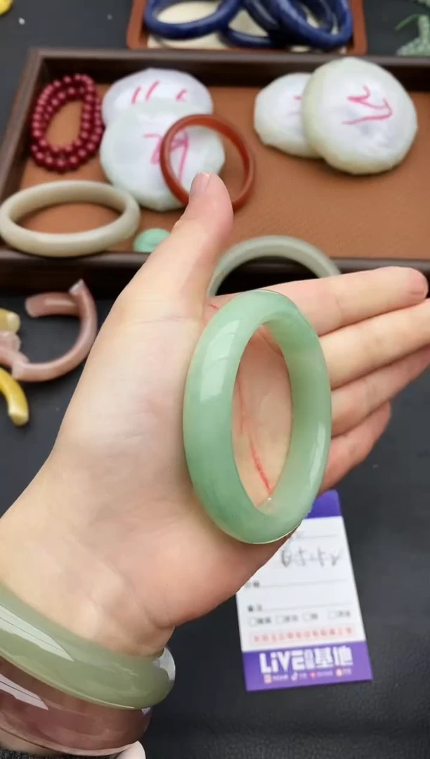 未镶嵌手镯石英质玉212+51/52