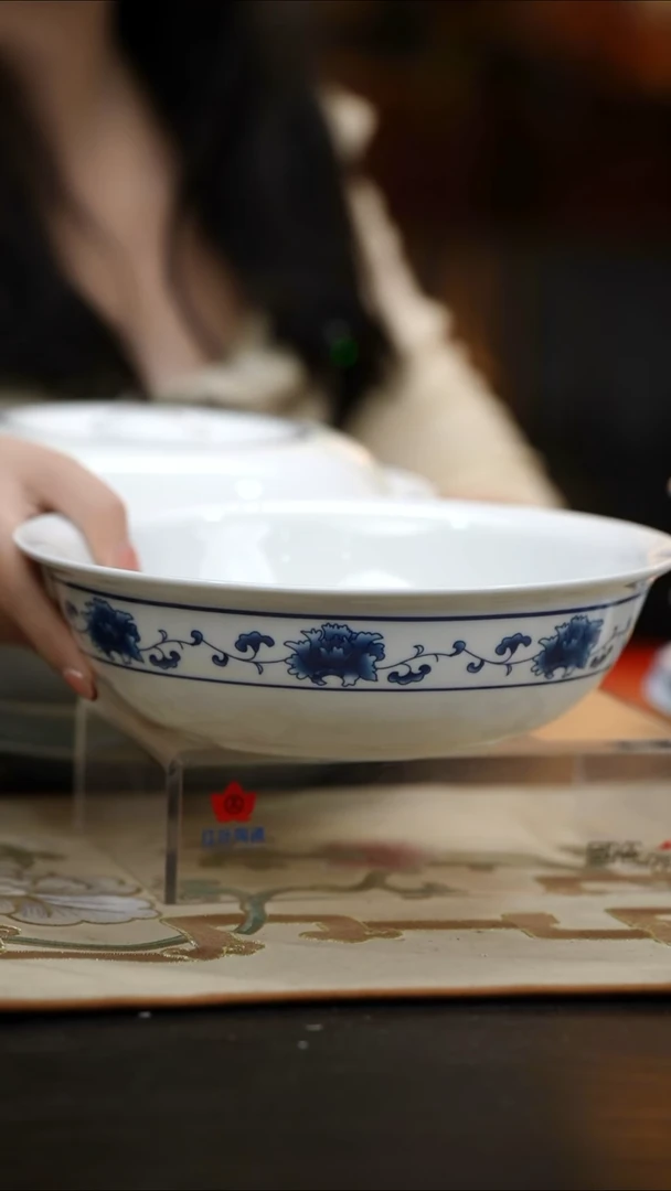 1个微瑕满汉全席10英寸无盖品呙