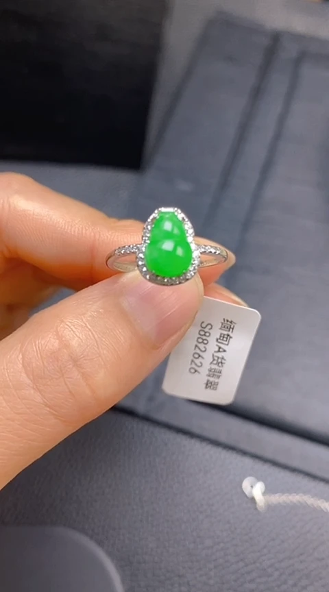 翡翠戒指银S925镶嵌葫芦