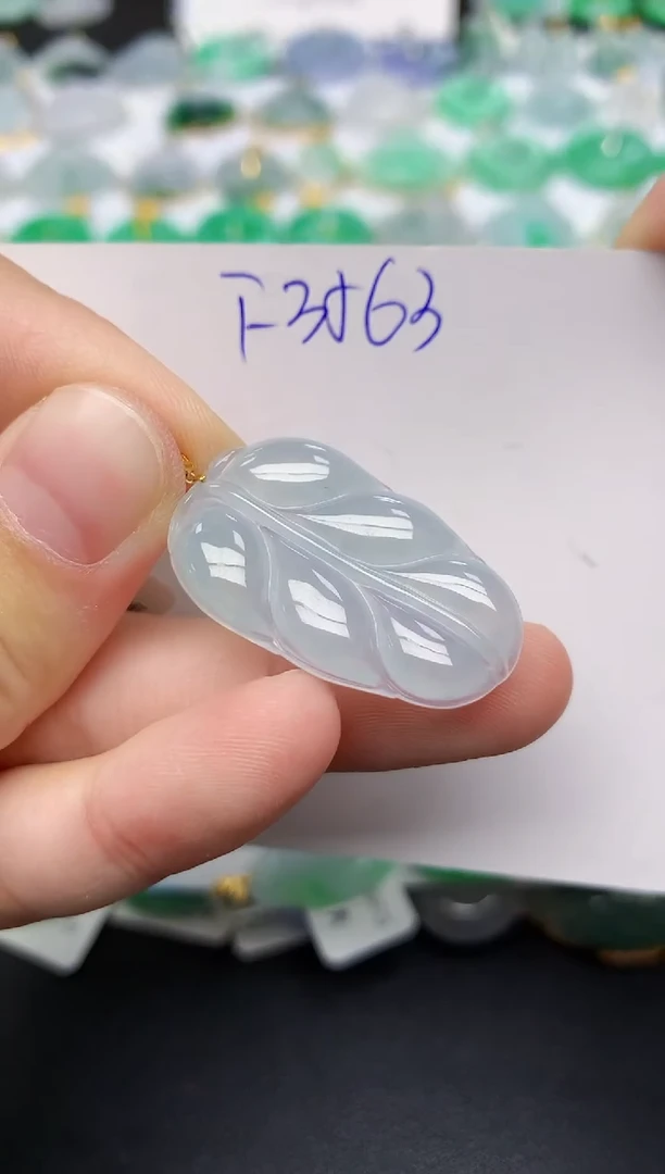 颈饰18K金镶嵌翡翠天然缅甸A货翡翠百元以上9元证书费自理