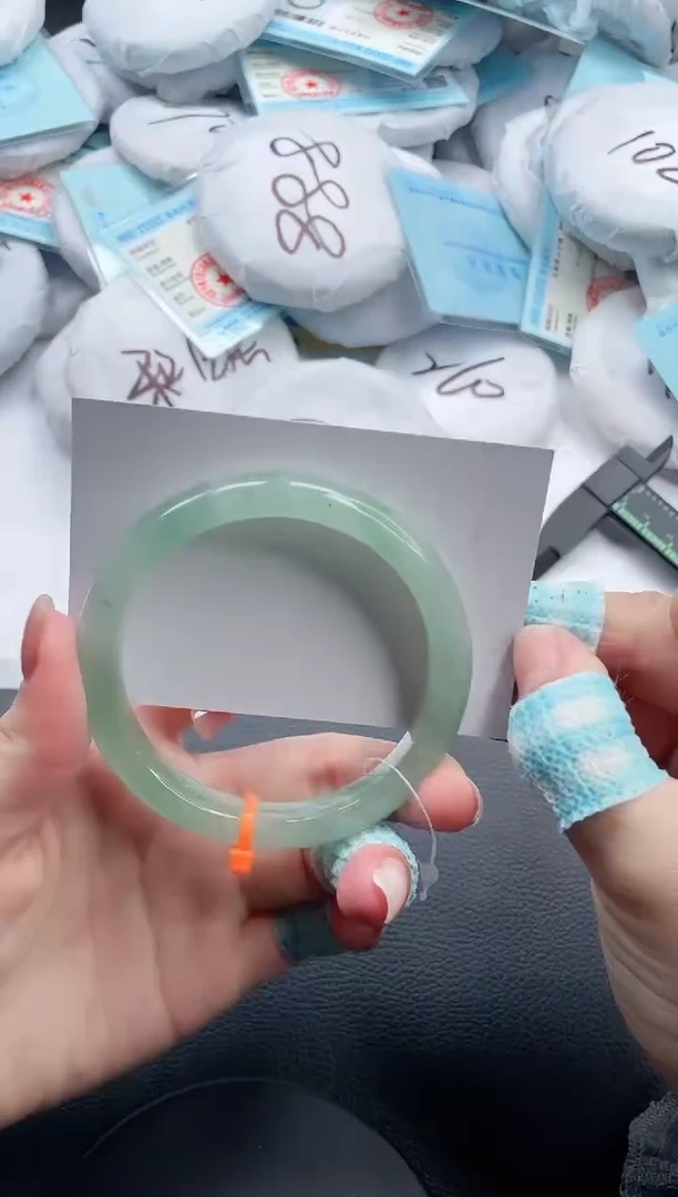 石英质玉手镯未镶嵌21V161-60