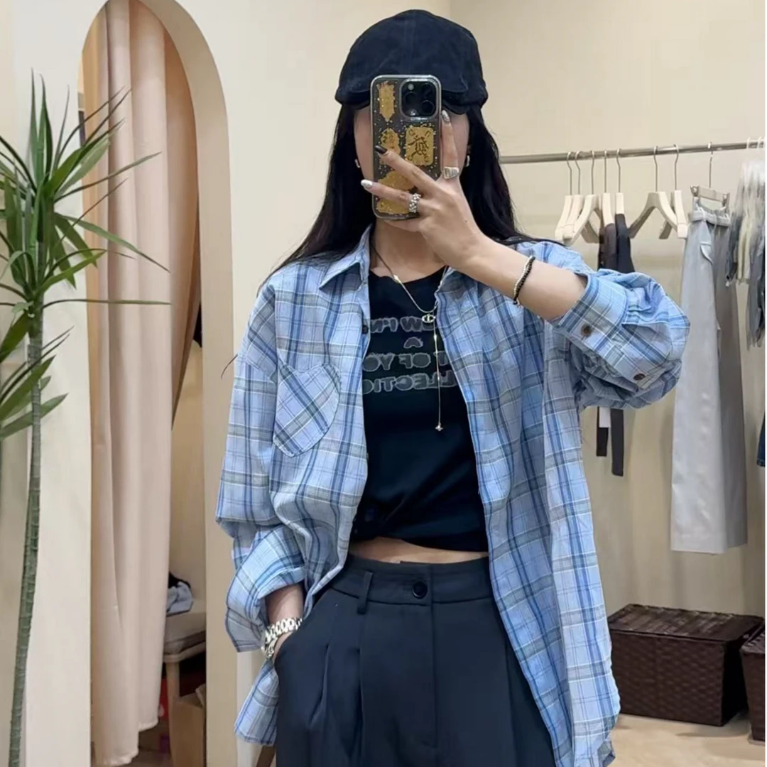 IU原创新款爱心刺绣蓝色韩系简约百搭宽松格子衬衣休闲穿搭春款