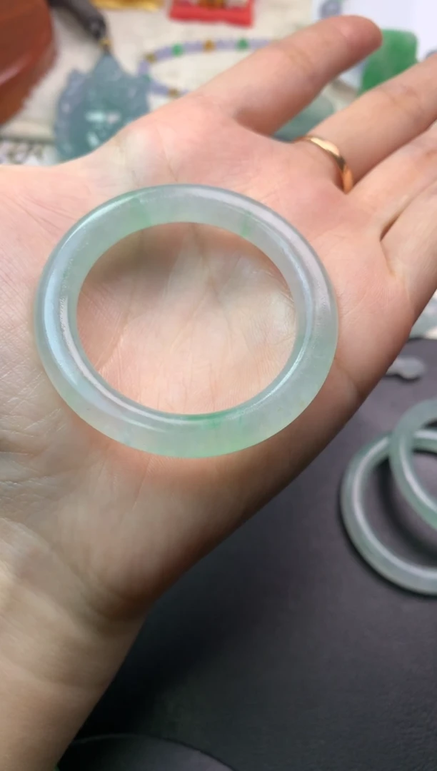 未镶嵌定制翡翠小*逗毛货