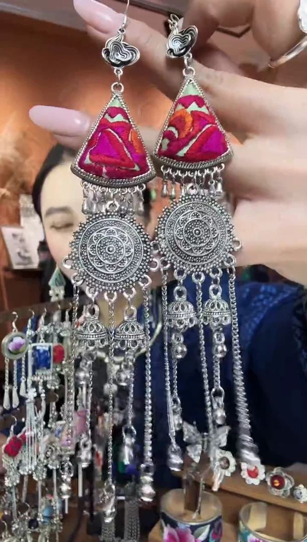 【闪购商品】刺绣纯手工民族风耳环