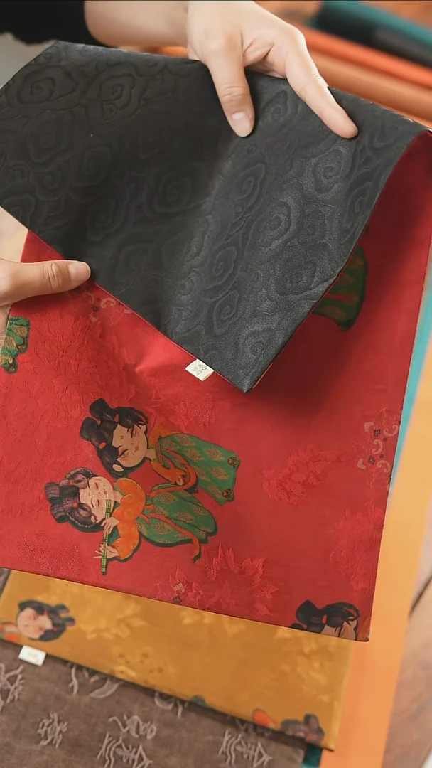 【闪购商品】仕女图红色········