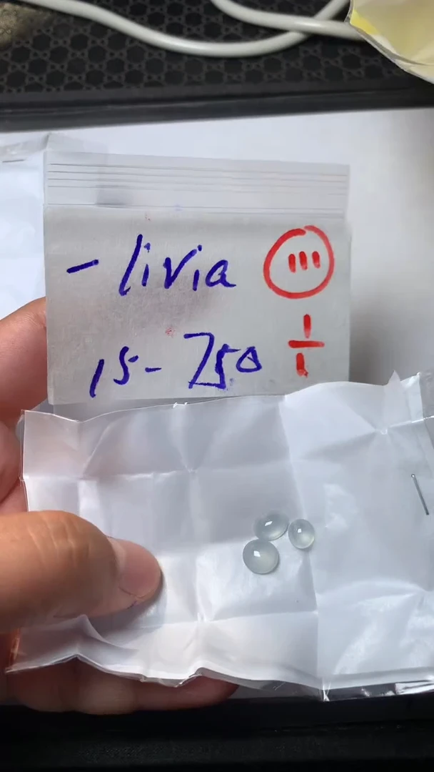 未镶嵌定制翡翠l****方缅甸天然翡翠A货111