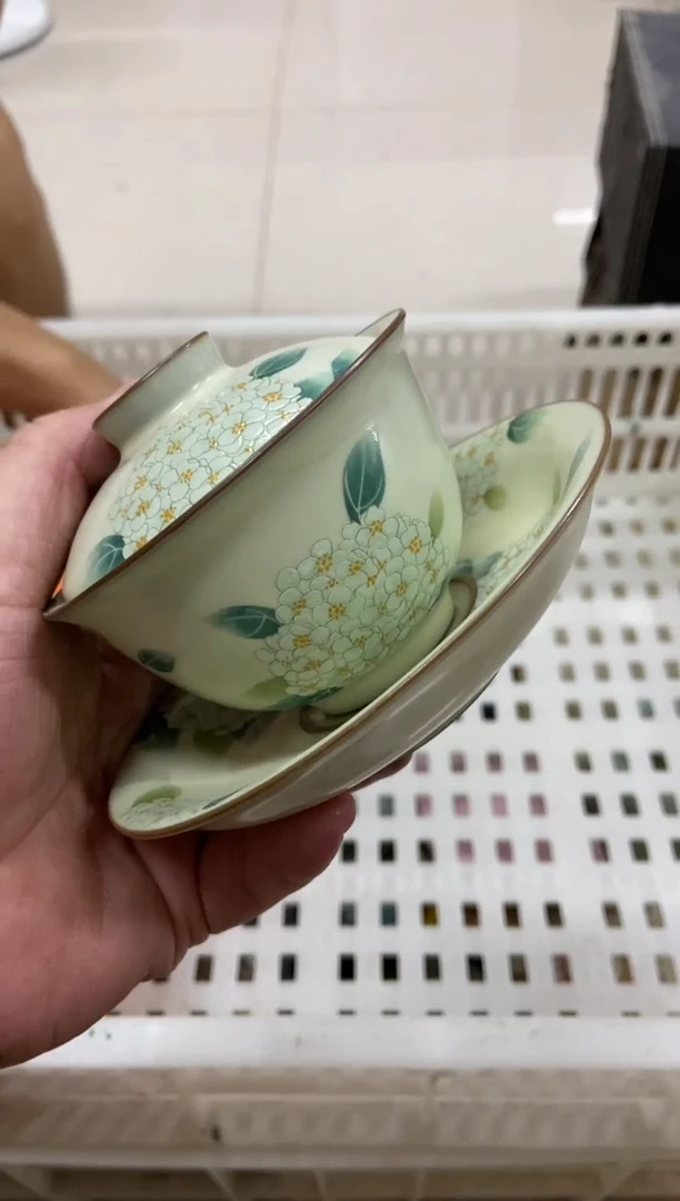 无运费险有瑕疵的摄影的产品有使用过的痕迹有点脏介意勿拍