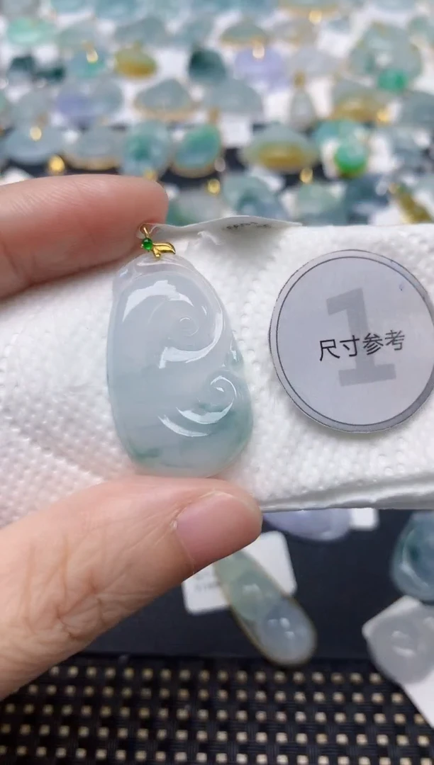 颈饰18K金镶嵌翡翠天然缅甸A货翡翠