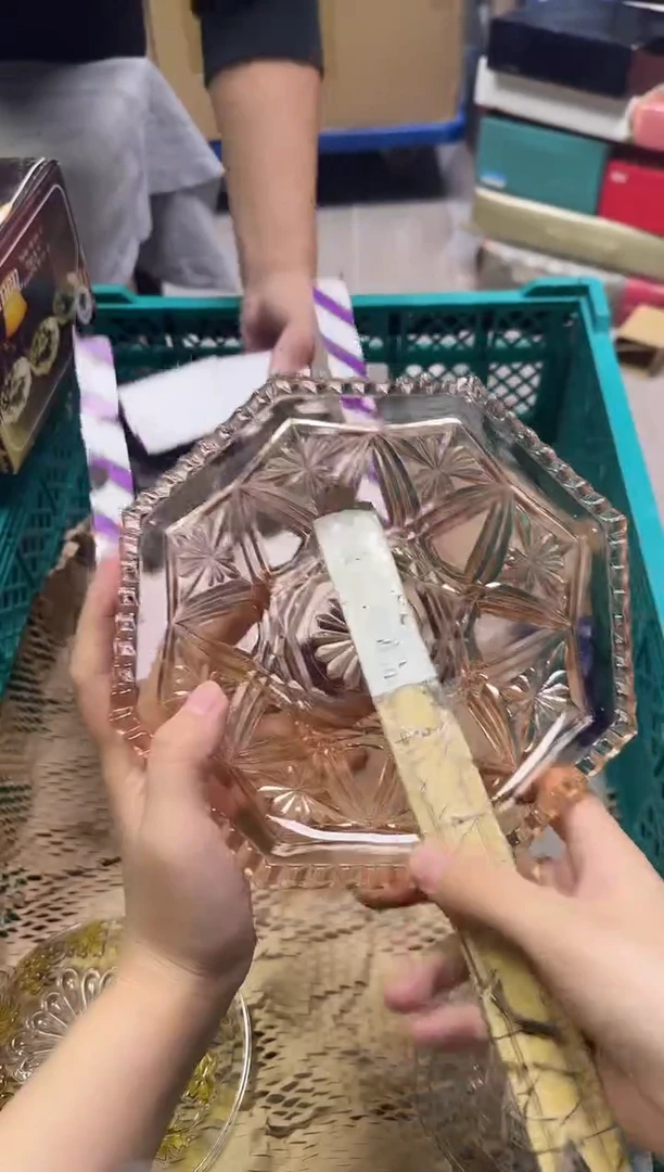 手工艺品玻璃有**待197