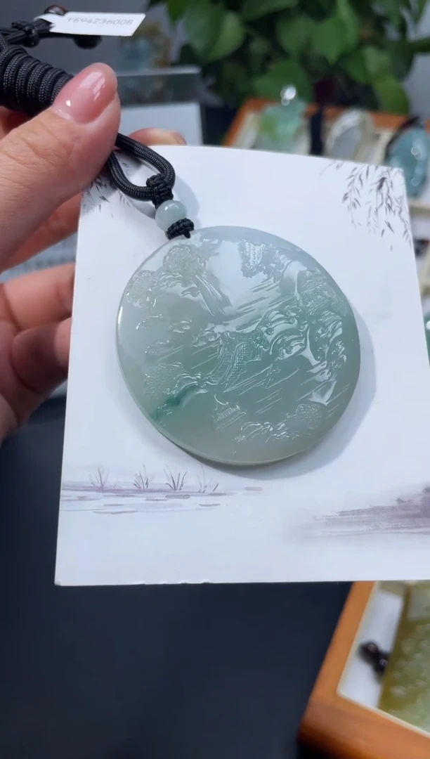 颈饰未镶嵌翡翠山水