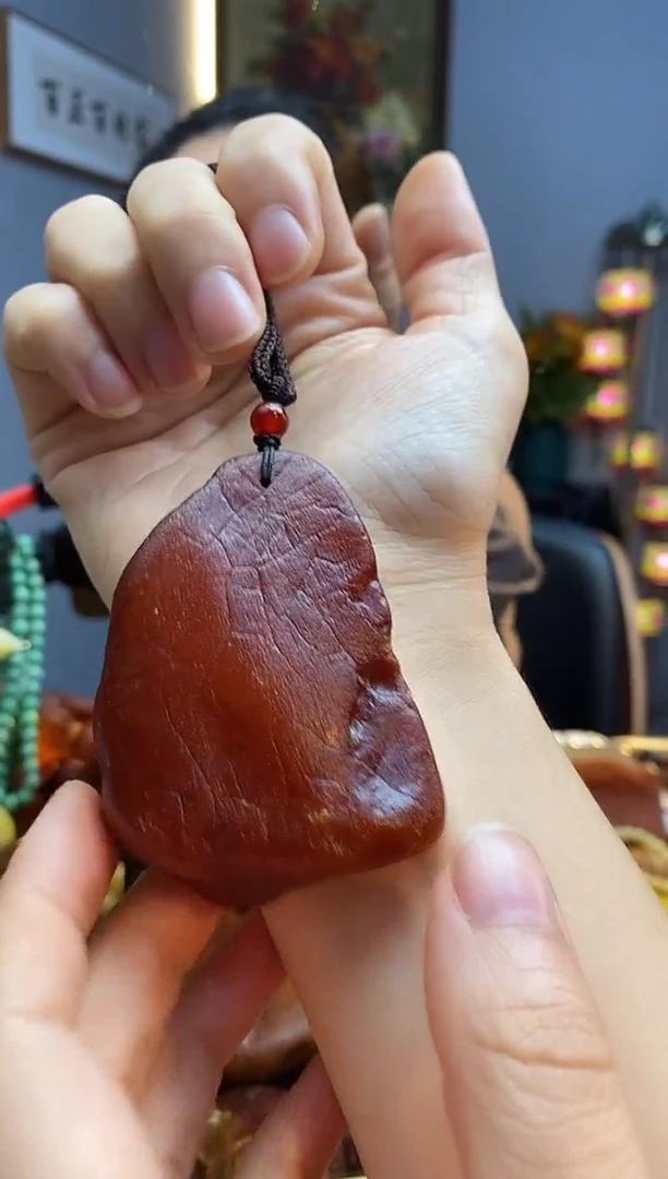 琥珀颈饰未镶嵌吊坠