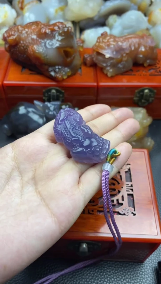 玛瑙/玉髓挂件未镶嵌K**T00