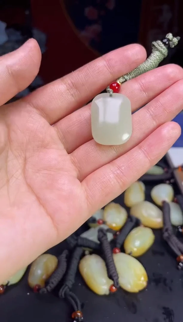 颈饰未镶嵌和田玉123