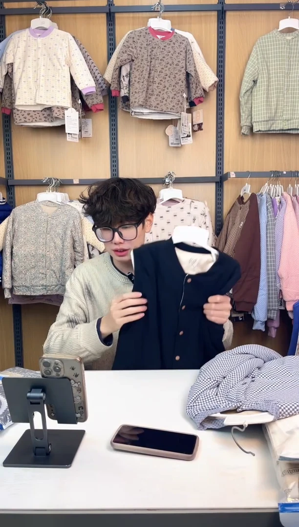 黑色130马甲特惠福利款