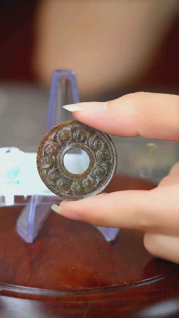 铜TY00830近现代 仿古玉雕乳钉纹璧