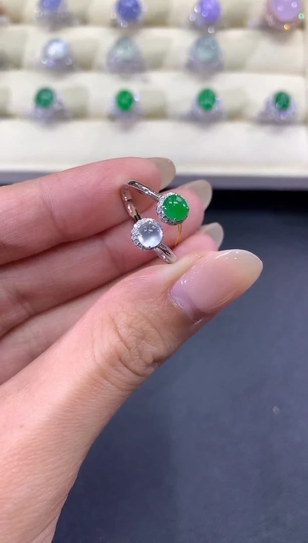 【闪购商品】翡翠戒指18K金镶嵌a49