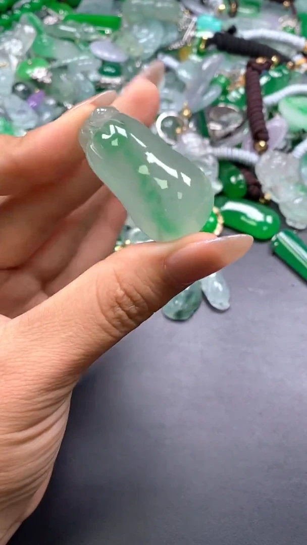 颈饰未镶嵌翡翠(配扣头多样性发其一）106