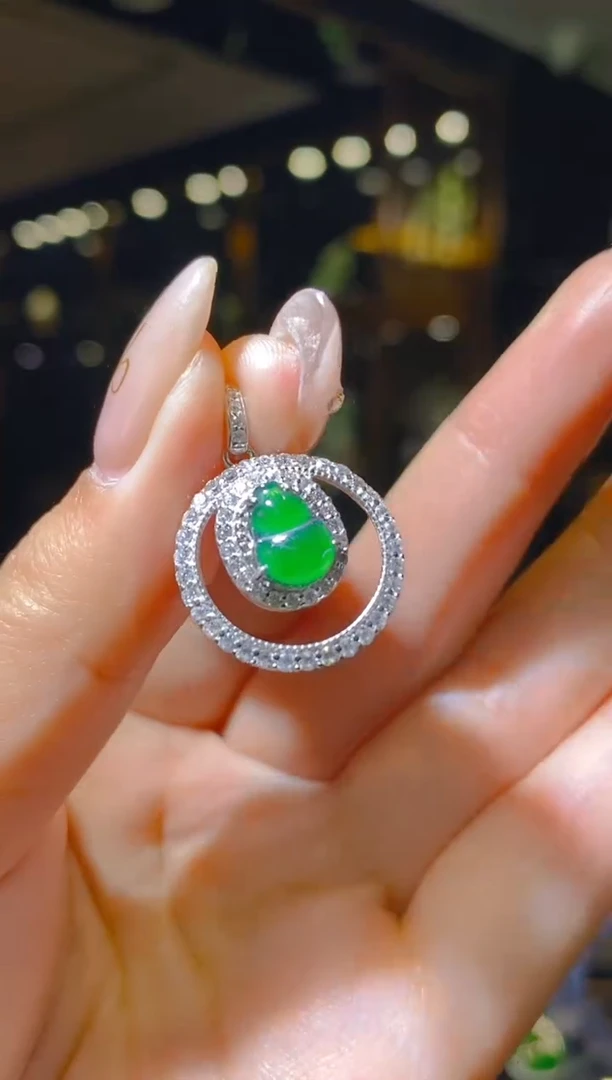 【闪购商品】翡翠吊坠(赠链)银S925镶嵌079     （多样性发货）