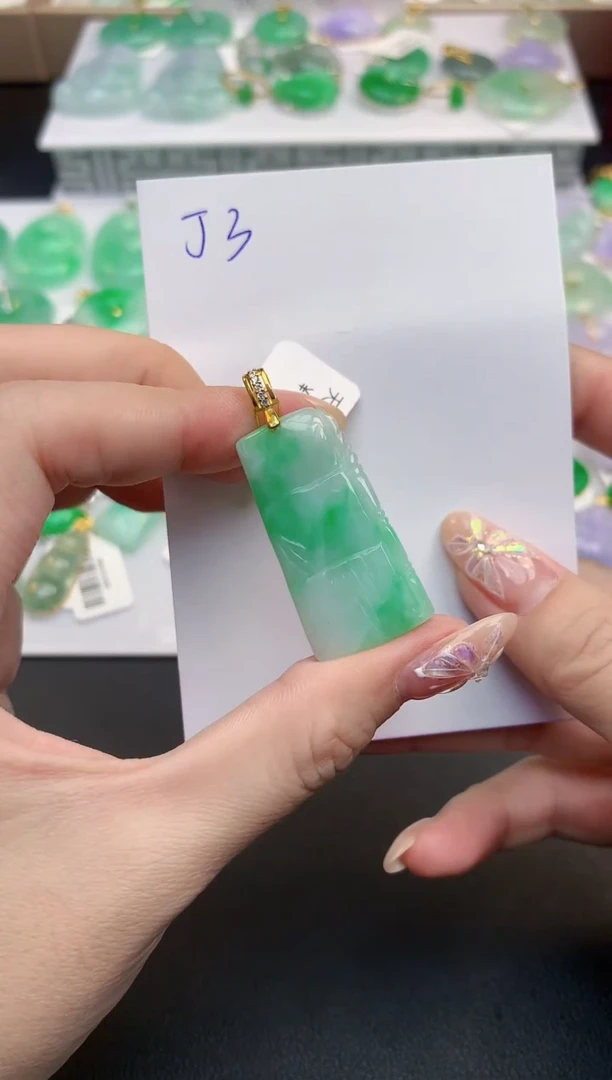 颈饰未镶嵌翡翠天然缅甸A货翡翠