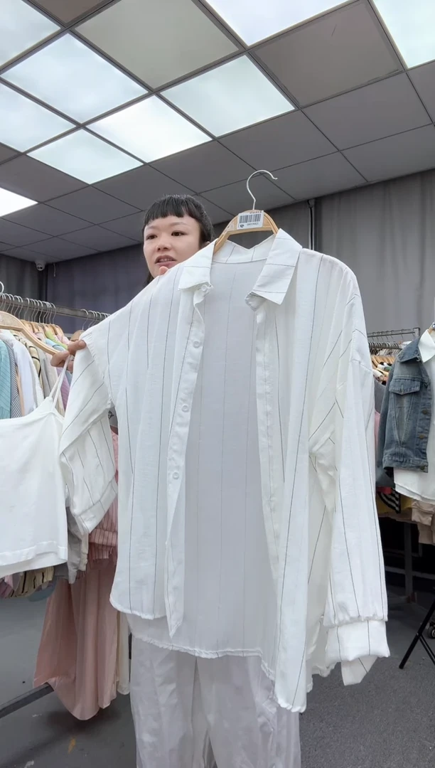 单衬衣大哥家漂亮衣服漂亮颜色